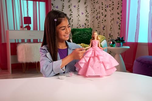 Fashion Doll & Accessories with Crown & Scepter O7972