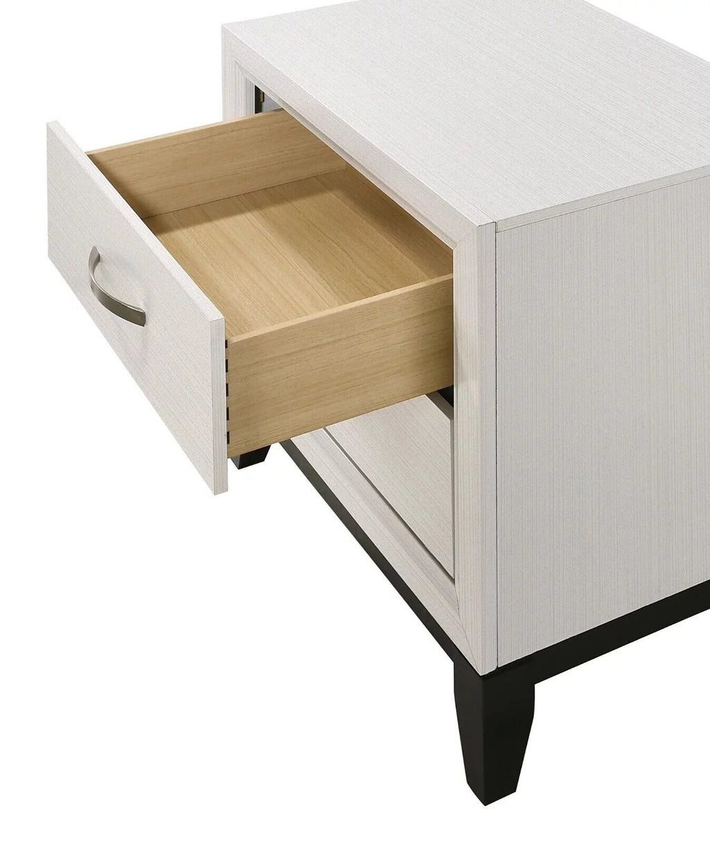 3pc Full Size Low-Profile Bed and 2 Nightstands White J985298