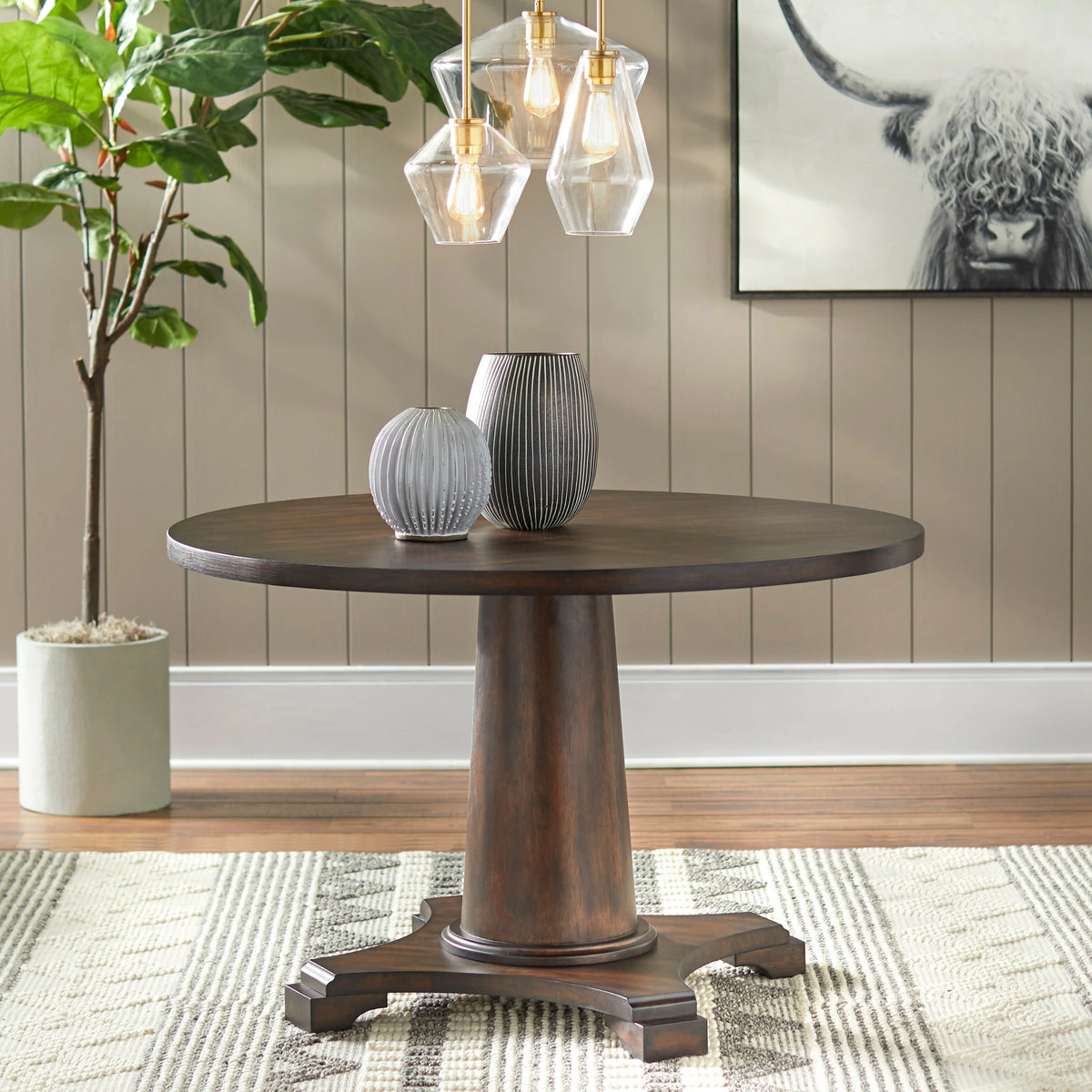 White Pedestal Table R80503