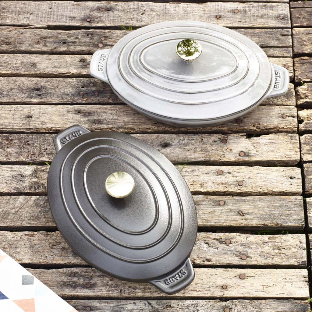 Cast Iron Oval Covered Baking Dish Q731