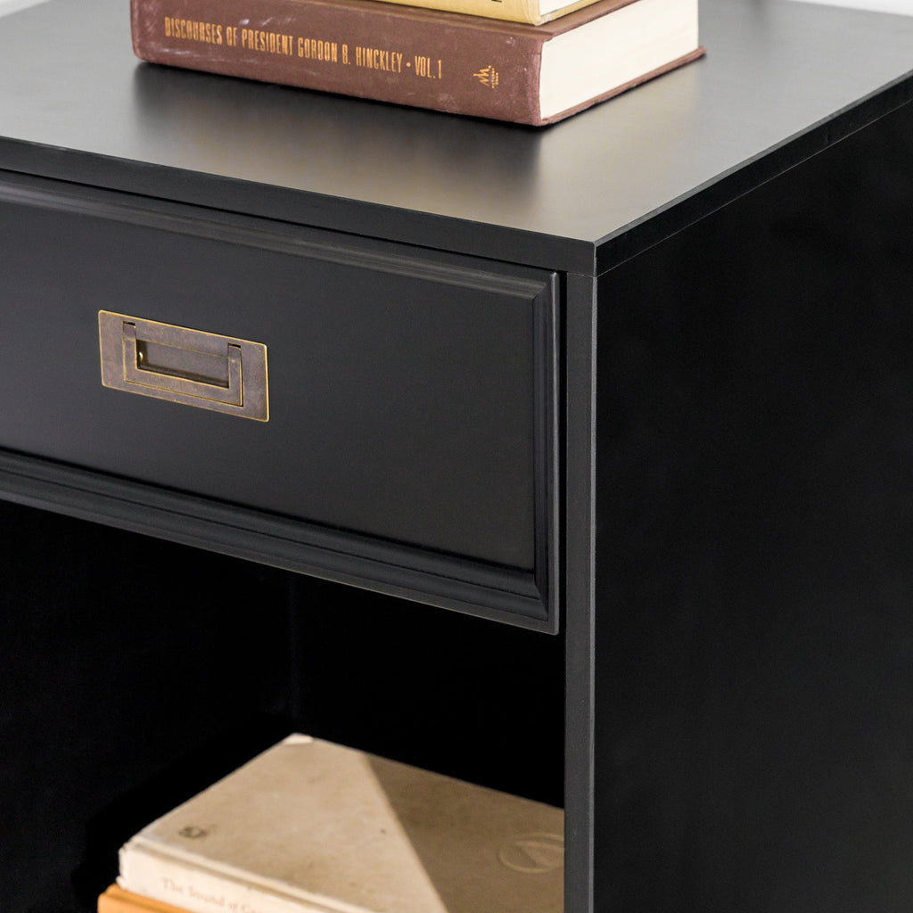 18" Solid Wood 1-Drawer Nightstand K1767