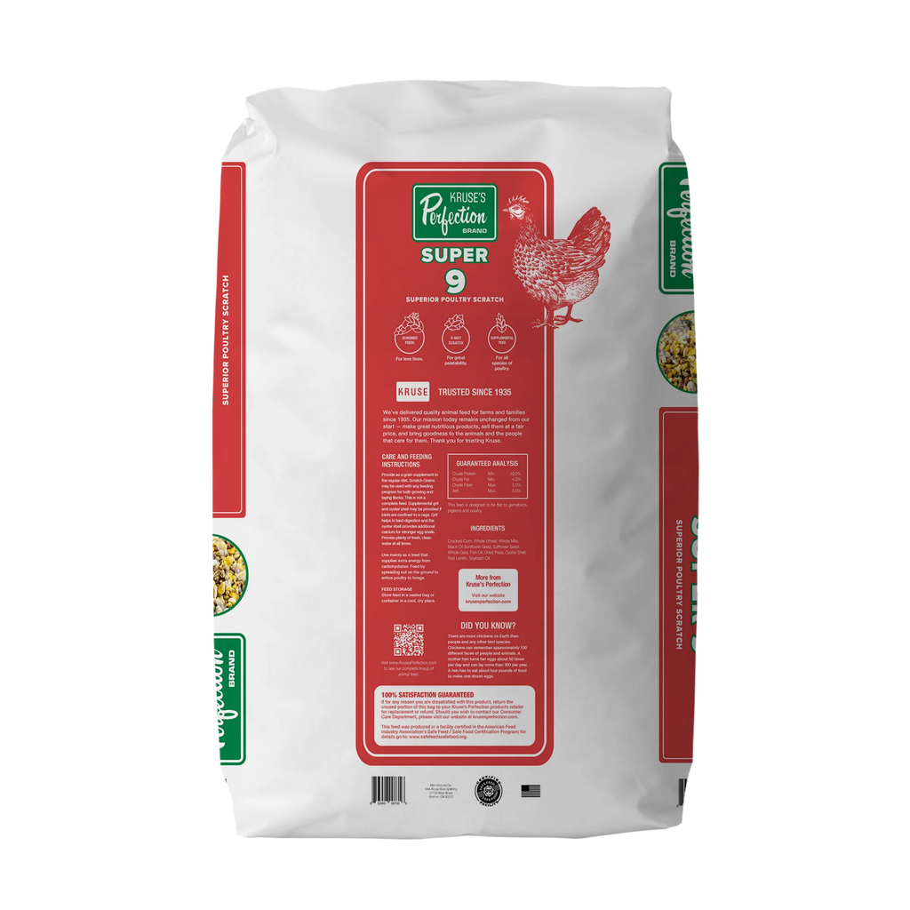 Poultry Scratch Grain 40 lb T533918