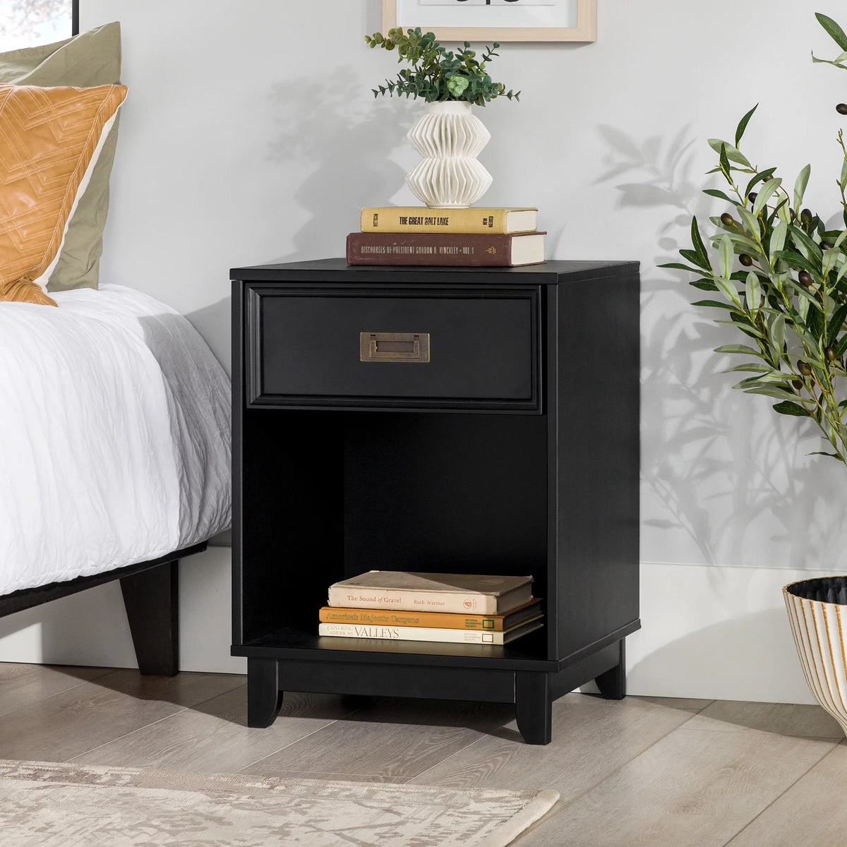 18" Solid Wood 1-Drawer Nightstand K1767