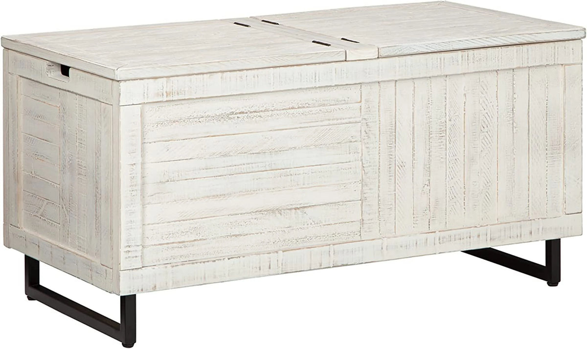 Storage Trunk or Coffee Table Q495