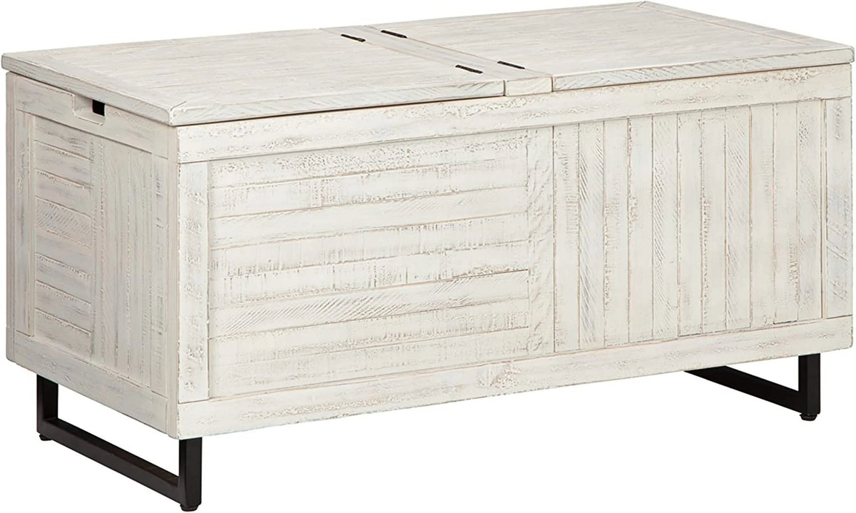 Storage Trunk or Coffee Table Q495