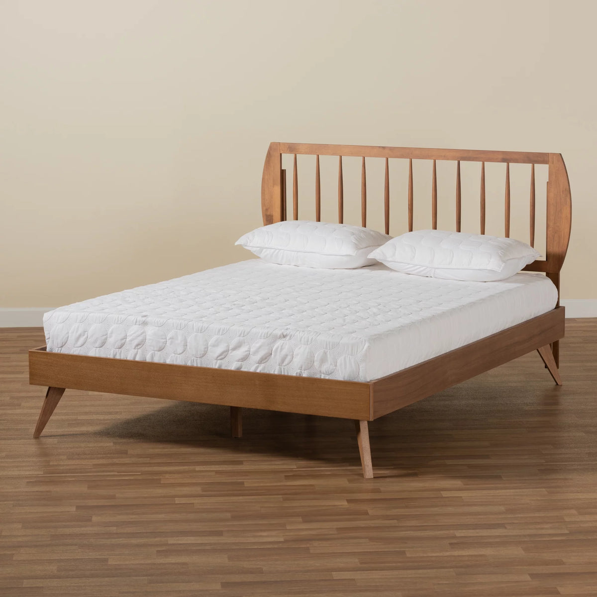 Queen Walnut Brown Engineered Wood Platform Bed G22801