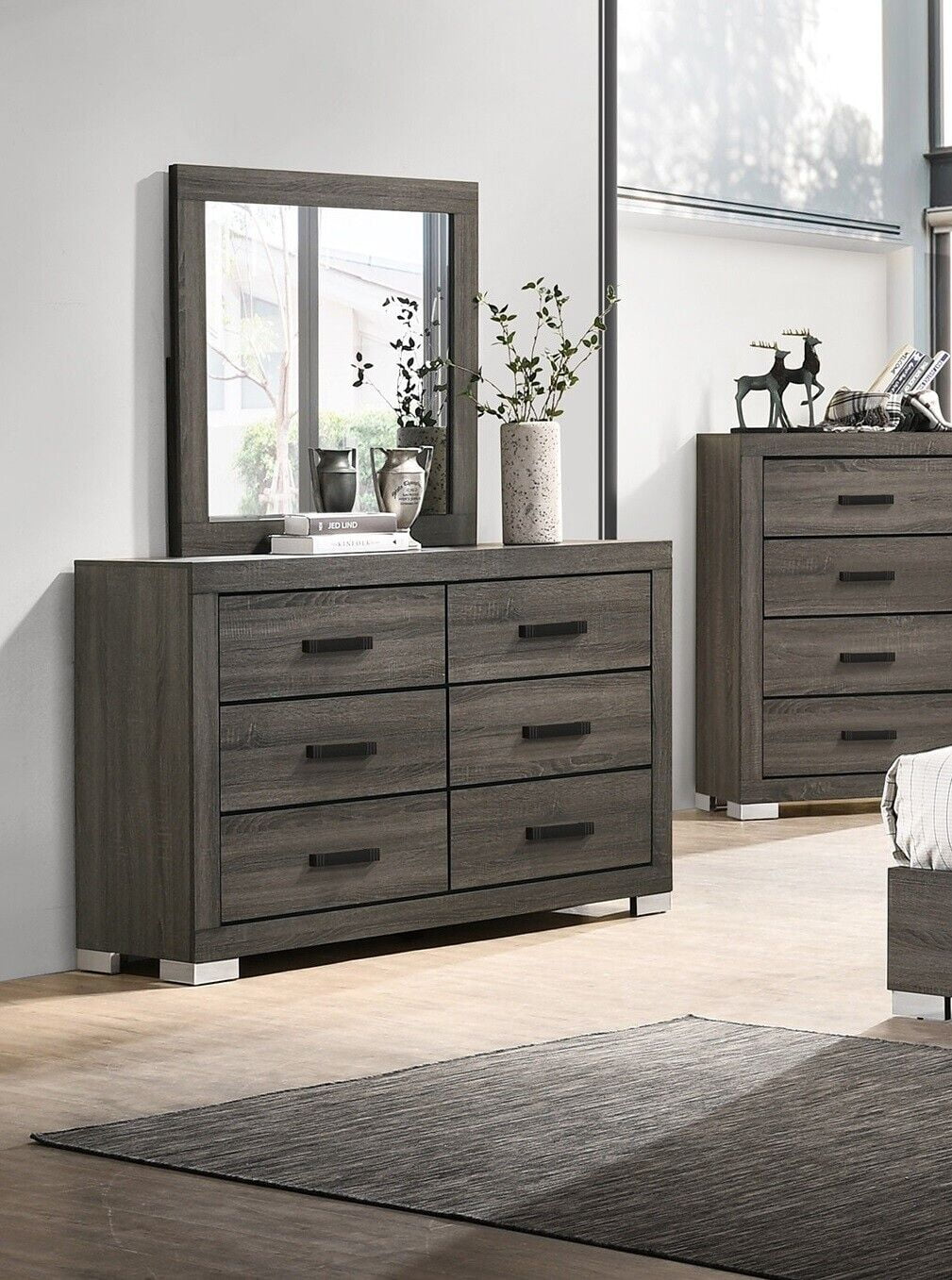 Queen Size 4pc Bedroom Furniture Set with Dresser Mirror Nightstand C694