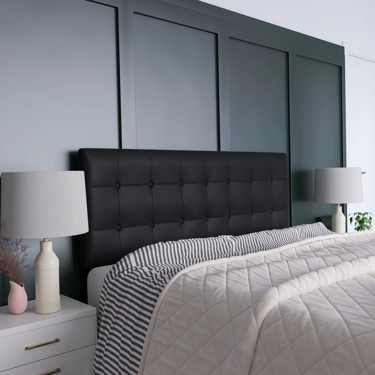 Black Queen Vinyl Headboard Y664309