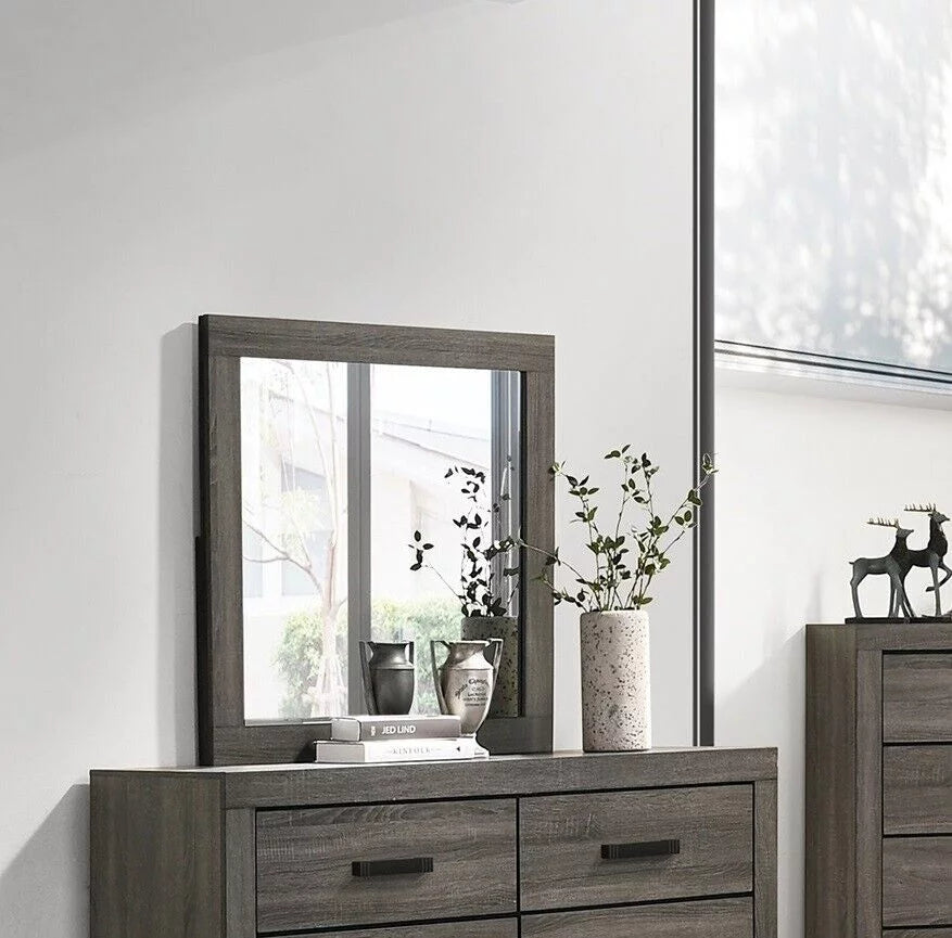 Queen Size 4pc Bedroom Furniture Set with Dresser Mirror Nightstand C694