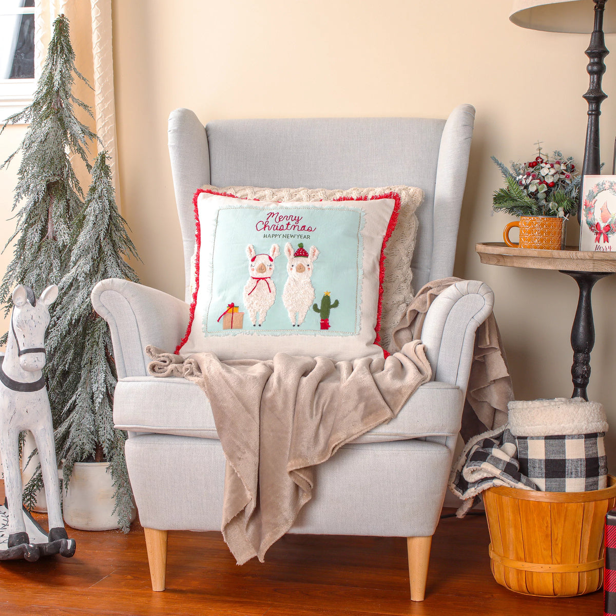 White Llama Pillow M820