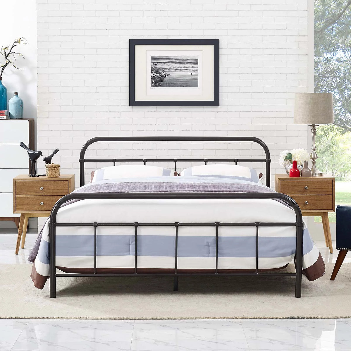 Queen Size Metal Platform Bed Frame O658633