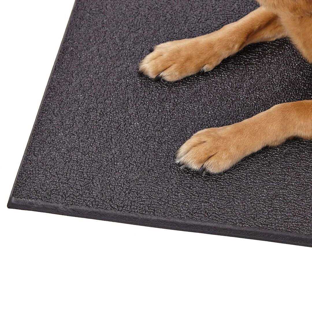Cushioned Dog Crate Mat O12771