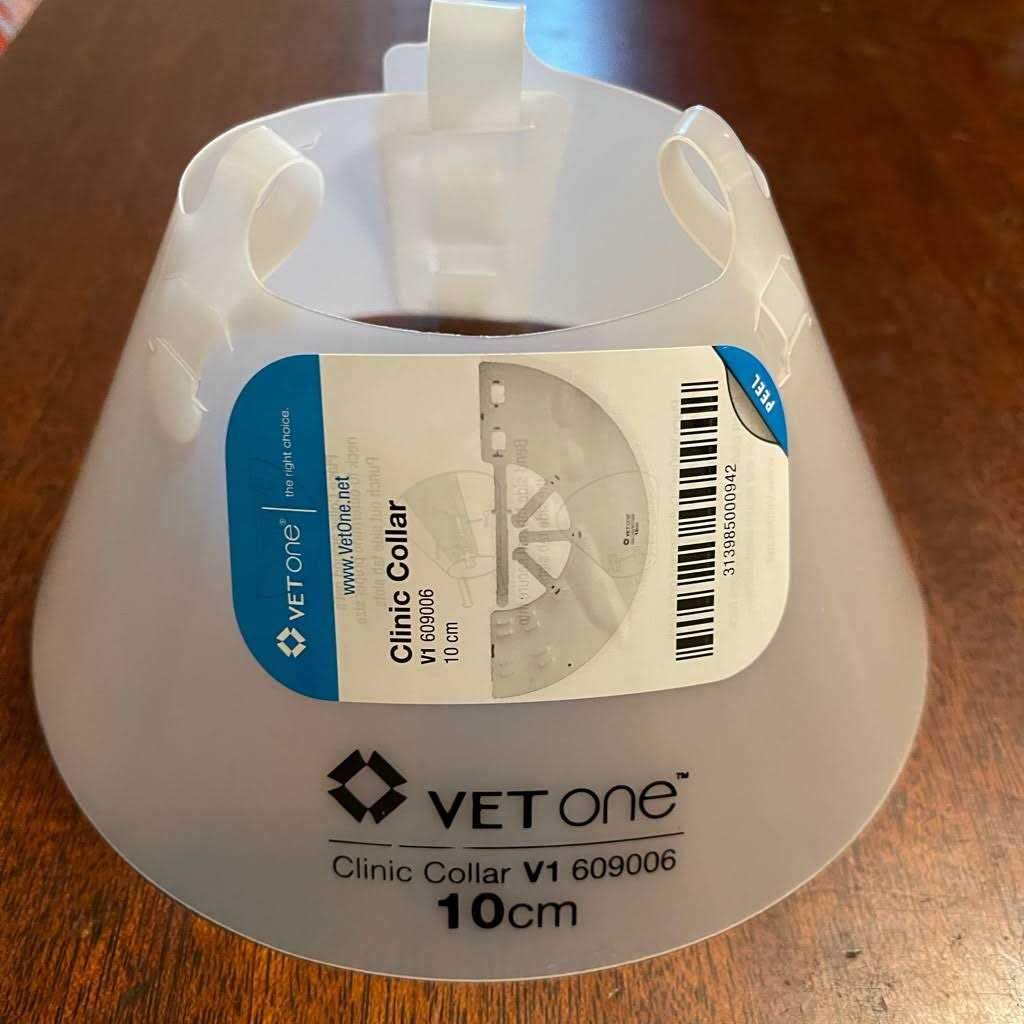 Elizabethan Collar O966