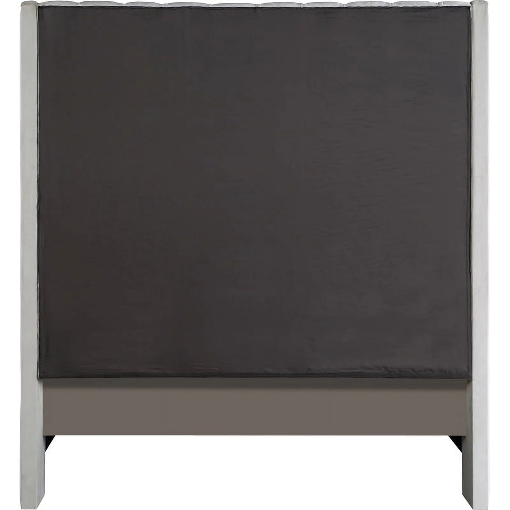 Cream Velvet Queen Bed J907436