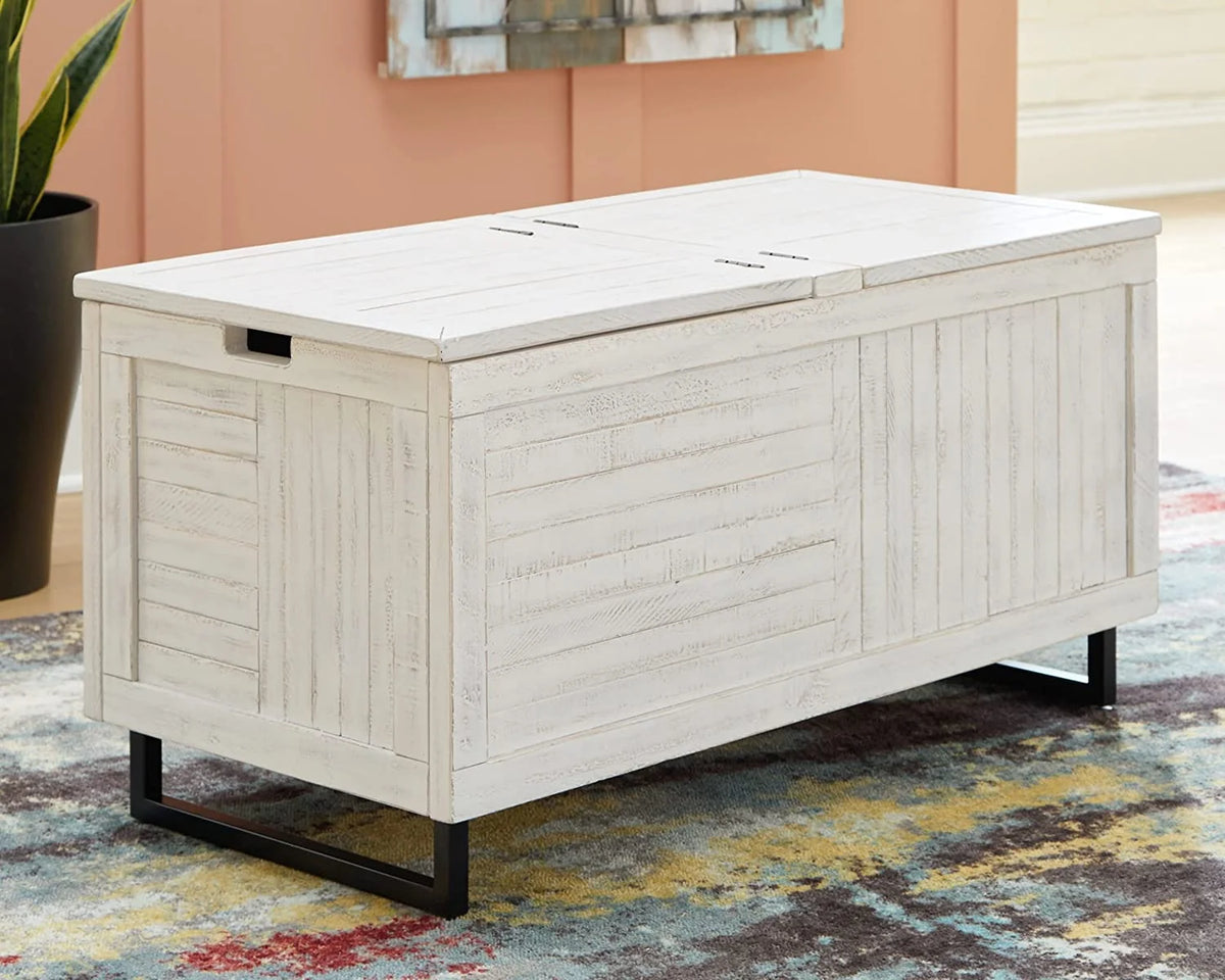 Storage Trunk or Coffee Table Q495